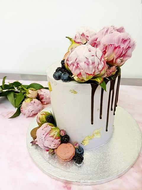 birthday-cakes-16-kireth-ai