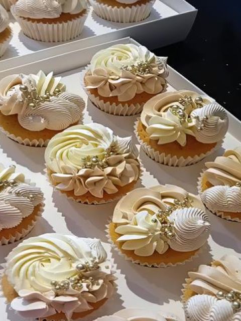 cupcakes-cakesickles-3